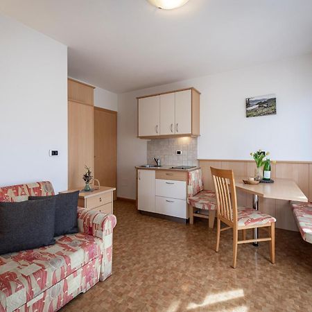 Natz-Schabs Trinnerhof- Hof Chalets Und Obsthof מראה חיצוני תמונה