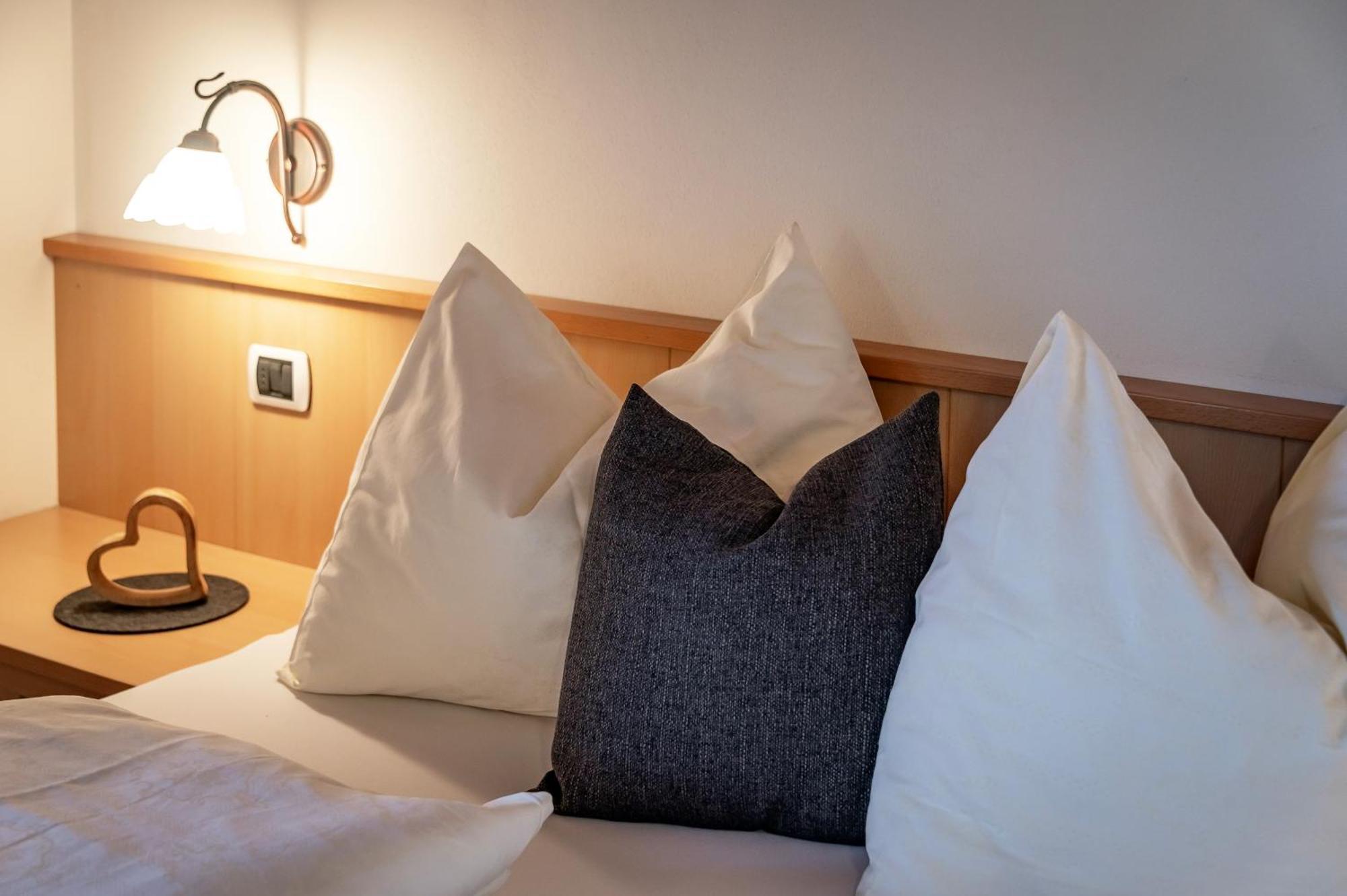 Natz-Schabs Trinnerhof- Hof Chalets Und Obsthof Mit Zimmer מראה חיצוני תמונה
