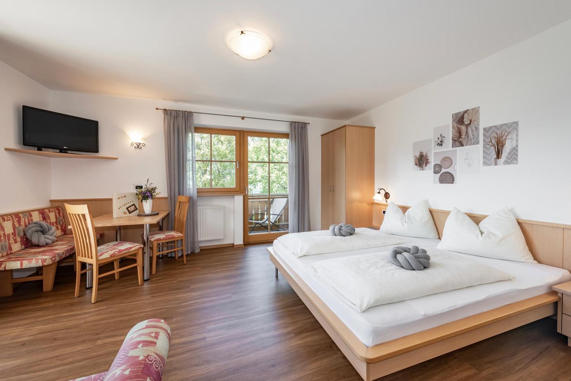 Natz-Schabs Trinnerhof- Hof Chalets Und Obsthof Mit Zimmer מראה חיצוני תמונה