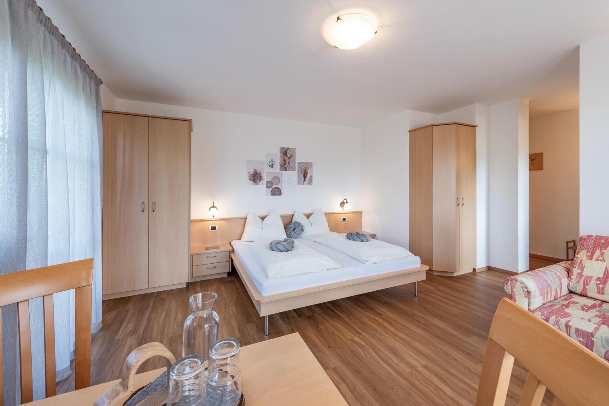 Natz-Schabs Trinnerhof- Hof Chalets Und Obsthof Mit Zimmer מראה חיצוני תמונה